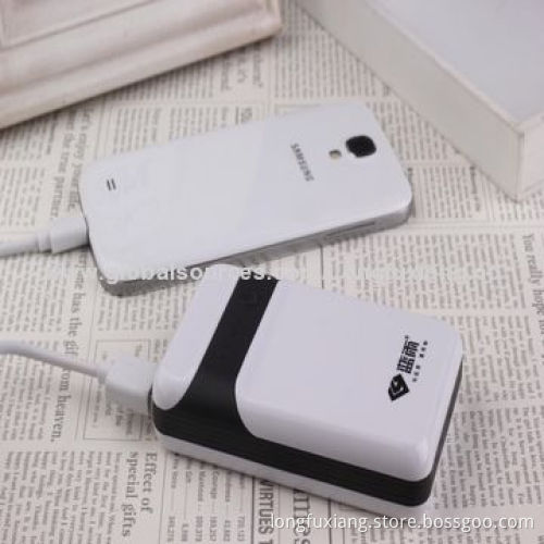 Newly Designed Dual-USB Mobile Phone Power Charger with 7,800mAh, Over-voltage Protection